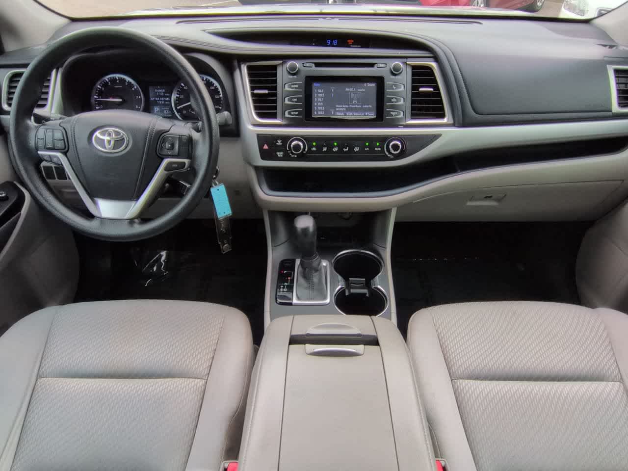 Thumbnail: 2014 Toyota Highlander - 14