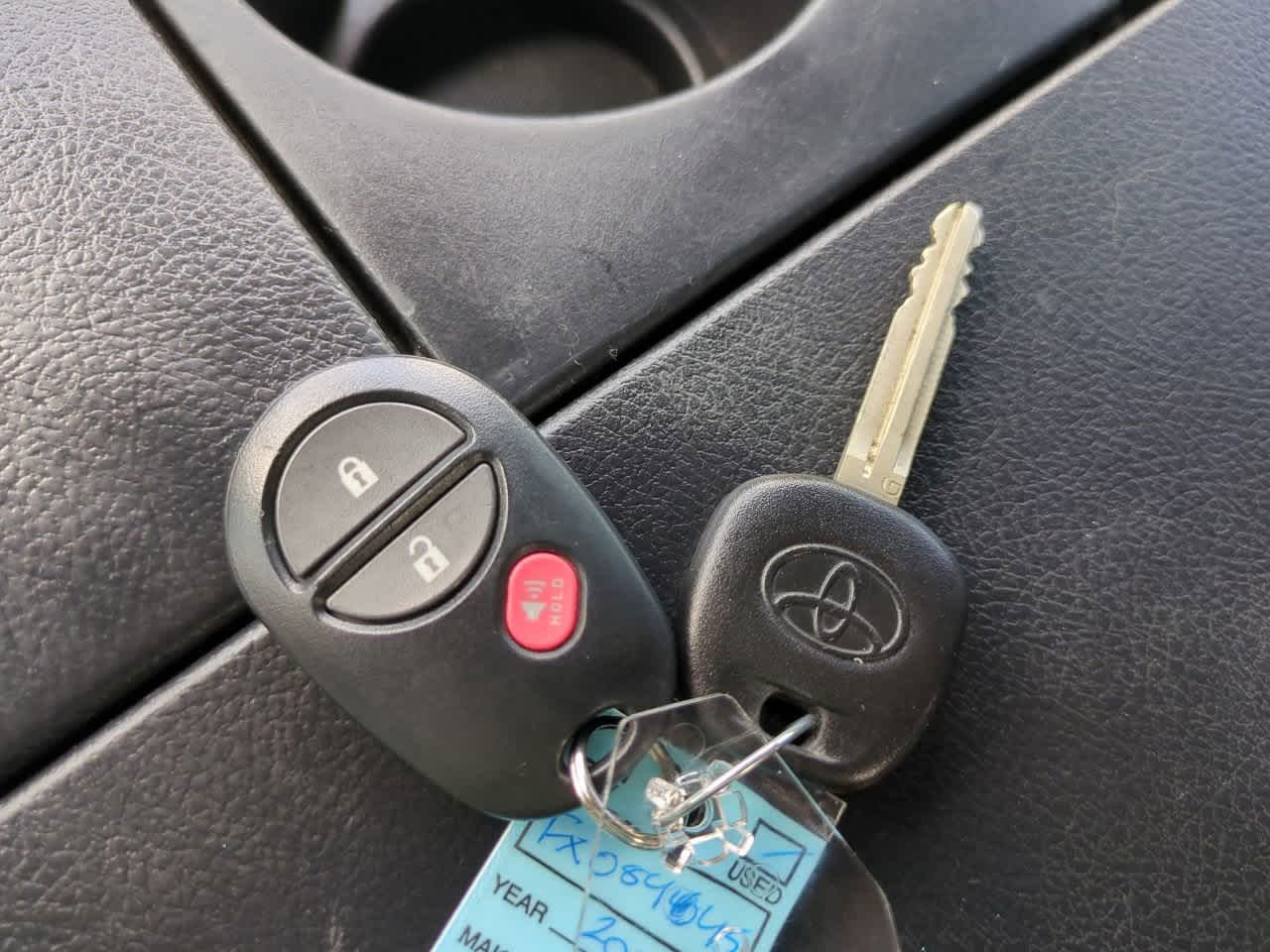 Thumbnail: 2015 Toyota Tundra - 25