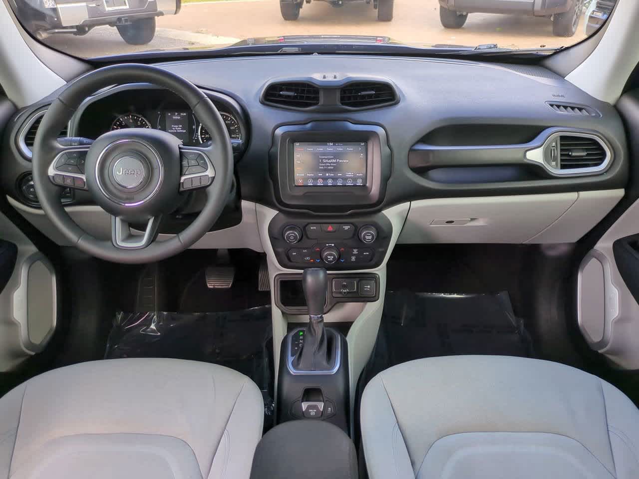 Thumbnail: 2018 Jeep Renegade - 14