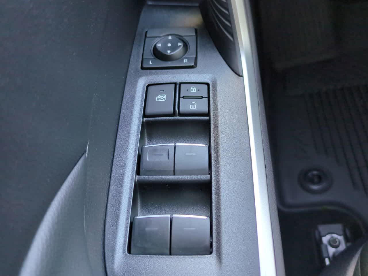 Thumbnail: 2025 Toyota RAV4 - 21