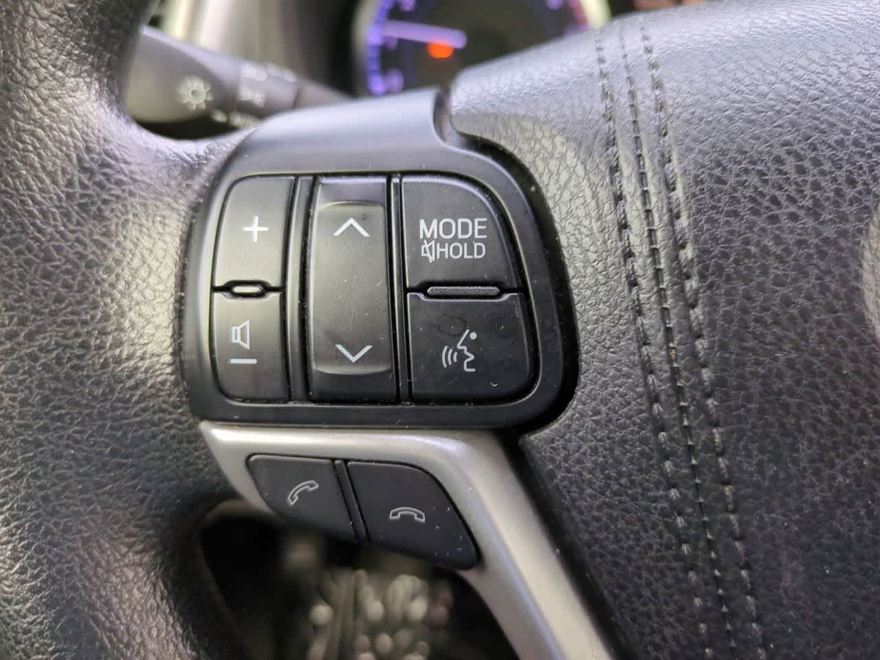 Thumbnail: 2018 Toyota Highlander - 23