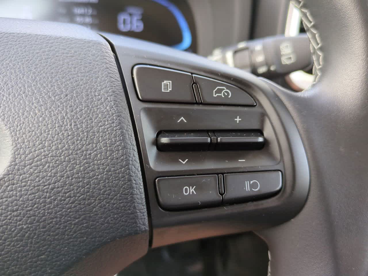 Thumbnail: 2025 Hyundai Venue - 24