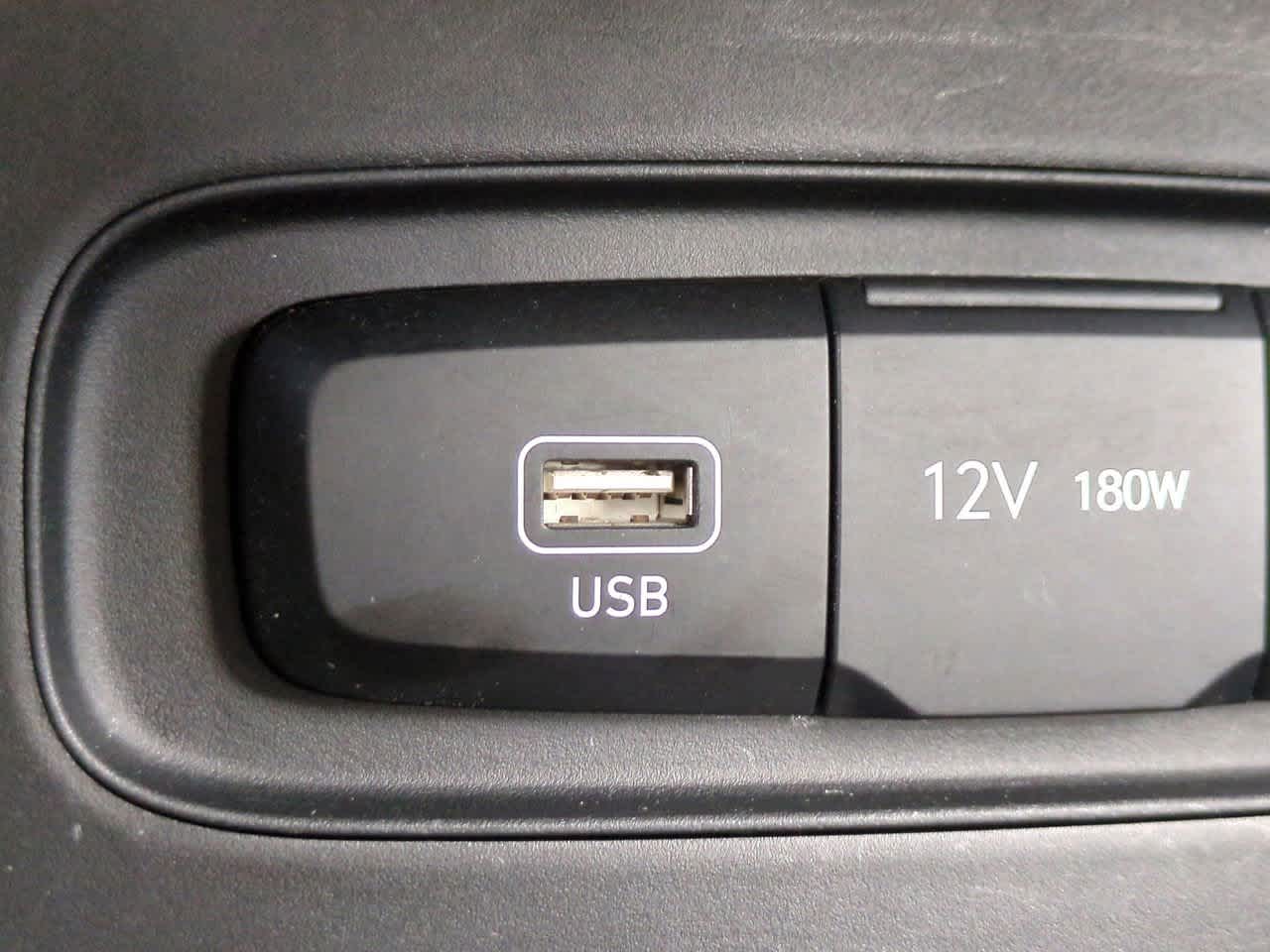 Thumbnail: 2025 Hyundai Venue - 21