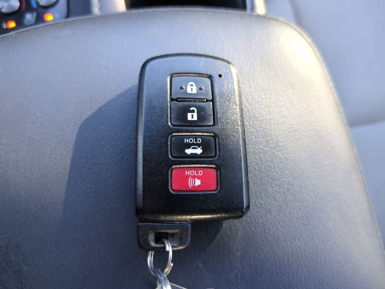 Thumbnail: 2013 Toyota Avalon - 29