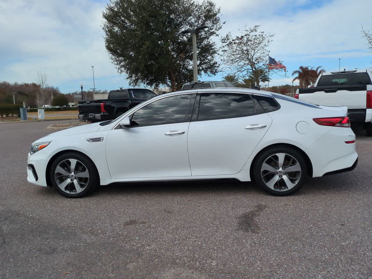 Thumbnail: 2019 Kia Optima - 3