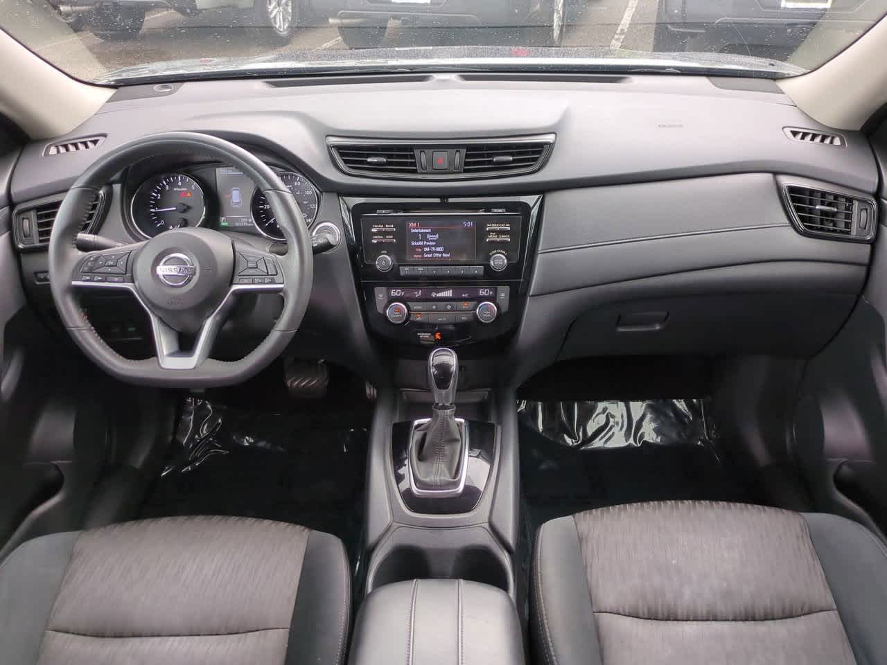 Thumbnail: 2017 Nissan Rogue - 14