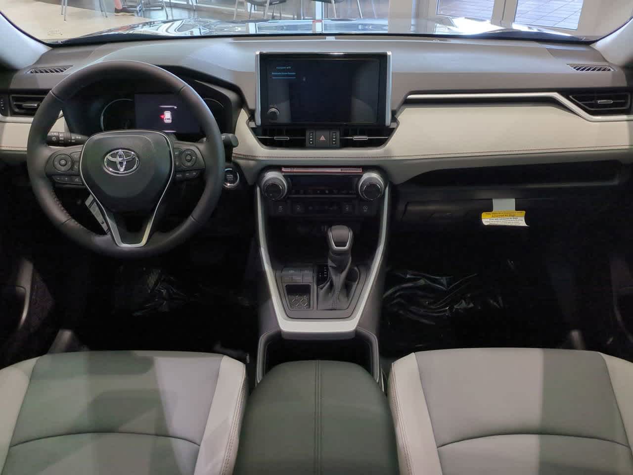 Thumbnail: 2025 Toyota RAV4 - 13