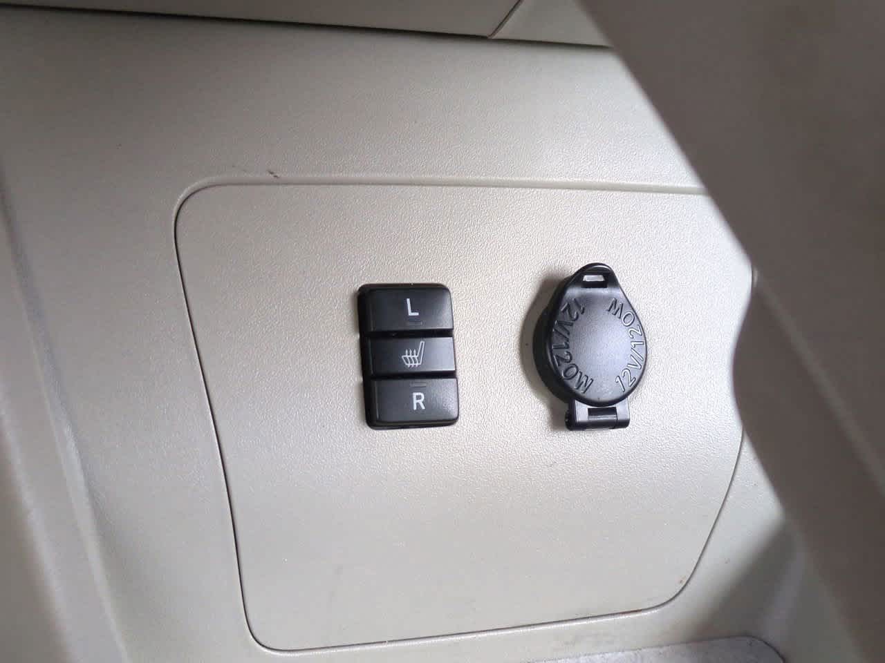 Thumbnail: 2010 Toyota Prius - 21