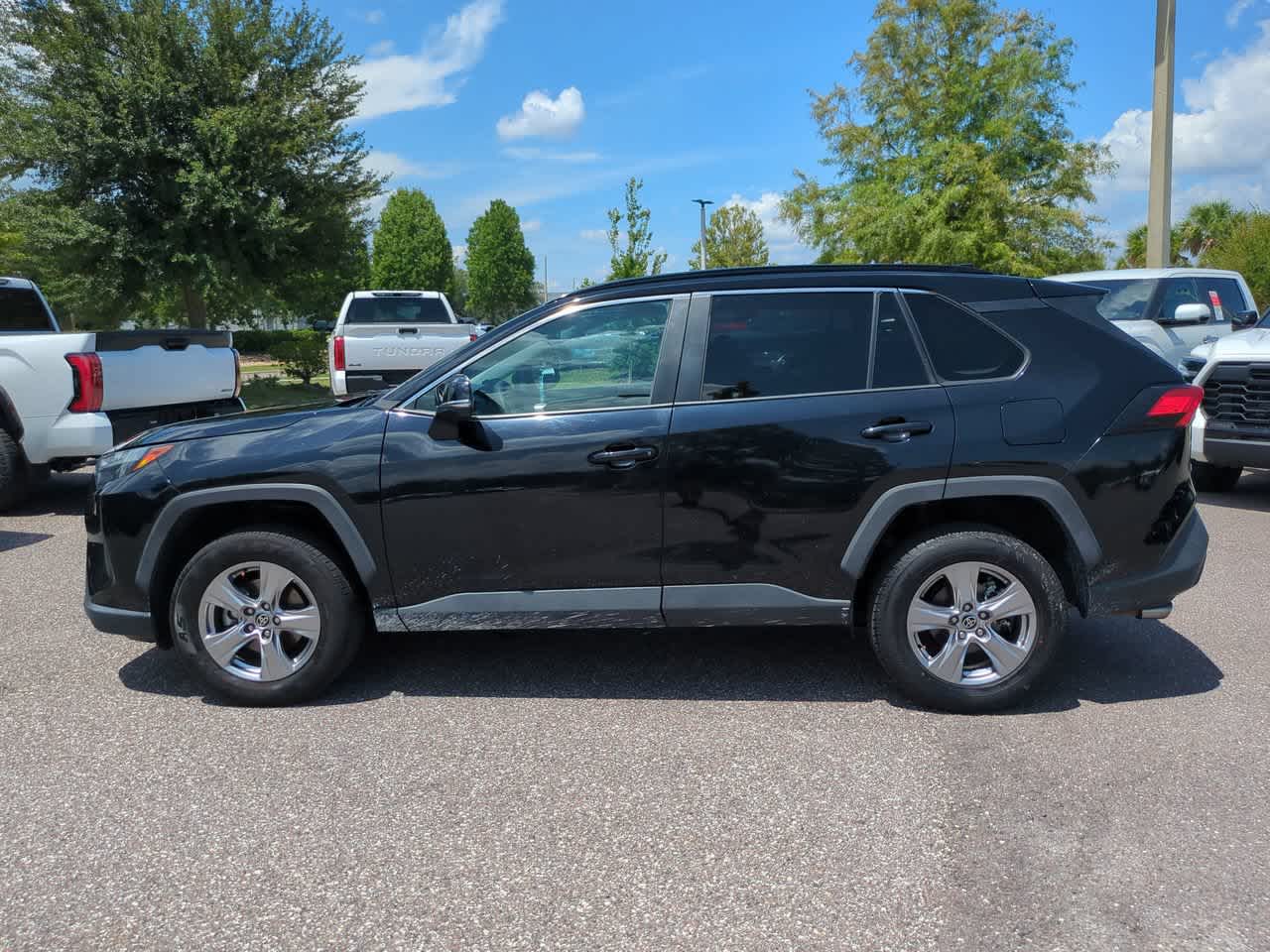 Thumbnail: 2022 Toyota RAV4 - 3