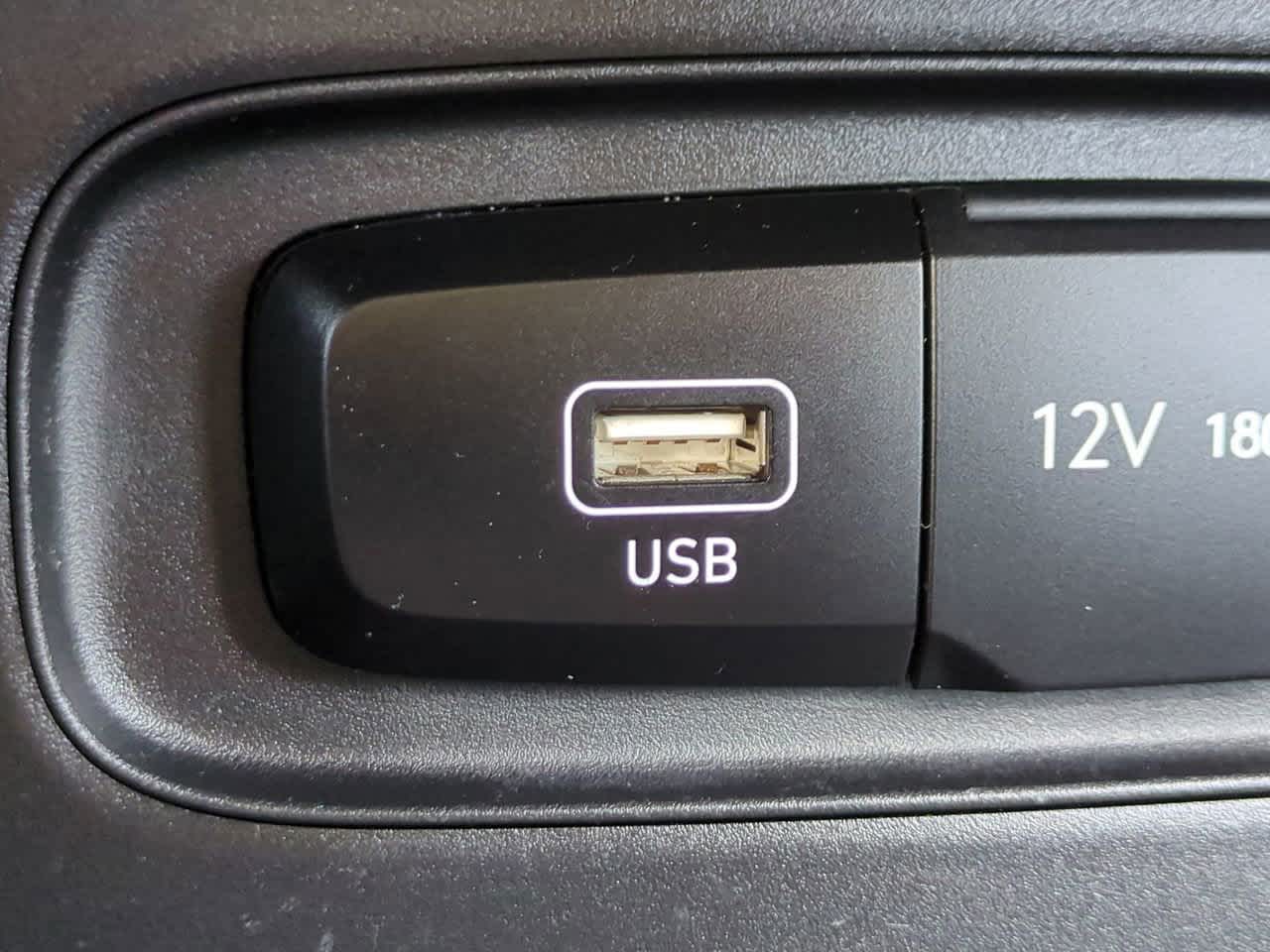 Thumbnail: 2025 Hyundai Venue - 21