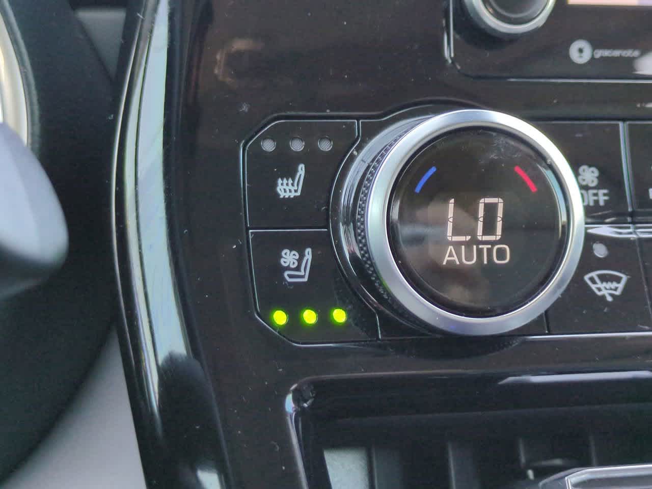 Thumbnail: 2021 Toyota Highlander - 24