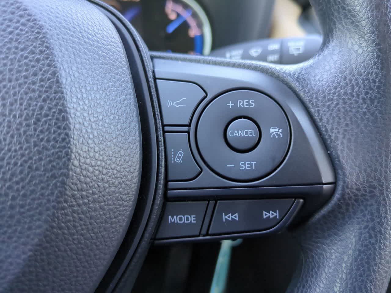 Thumbnail: 2025 Toyota RAV4 - 23