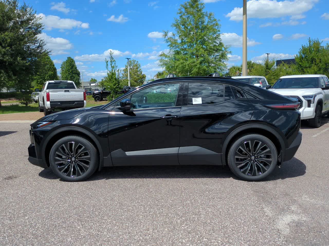 Thumbnail: 2026 Toyota C-HR - 3