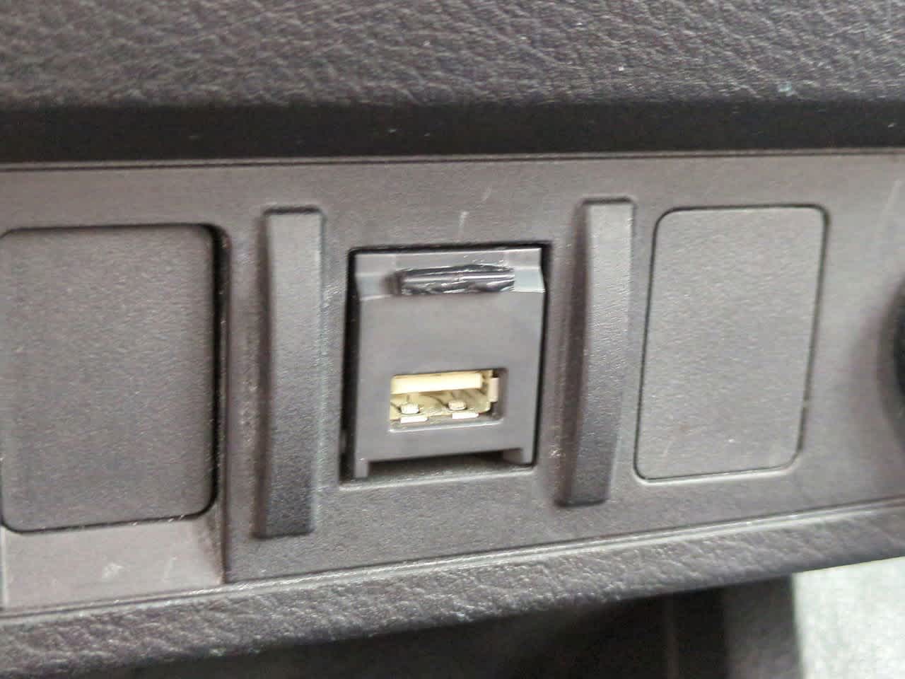 Thumbnail: 2020 Toyota Tacoma - 20