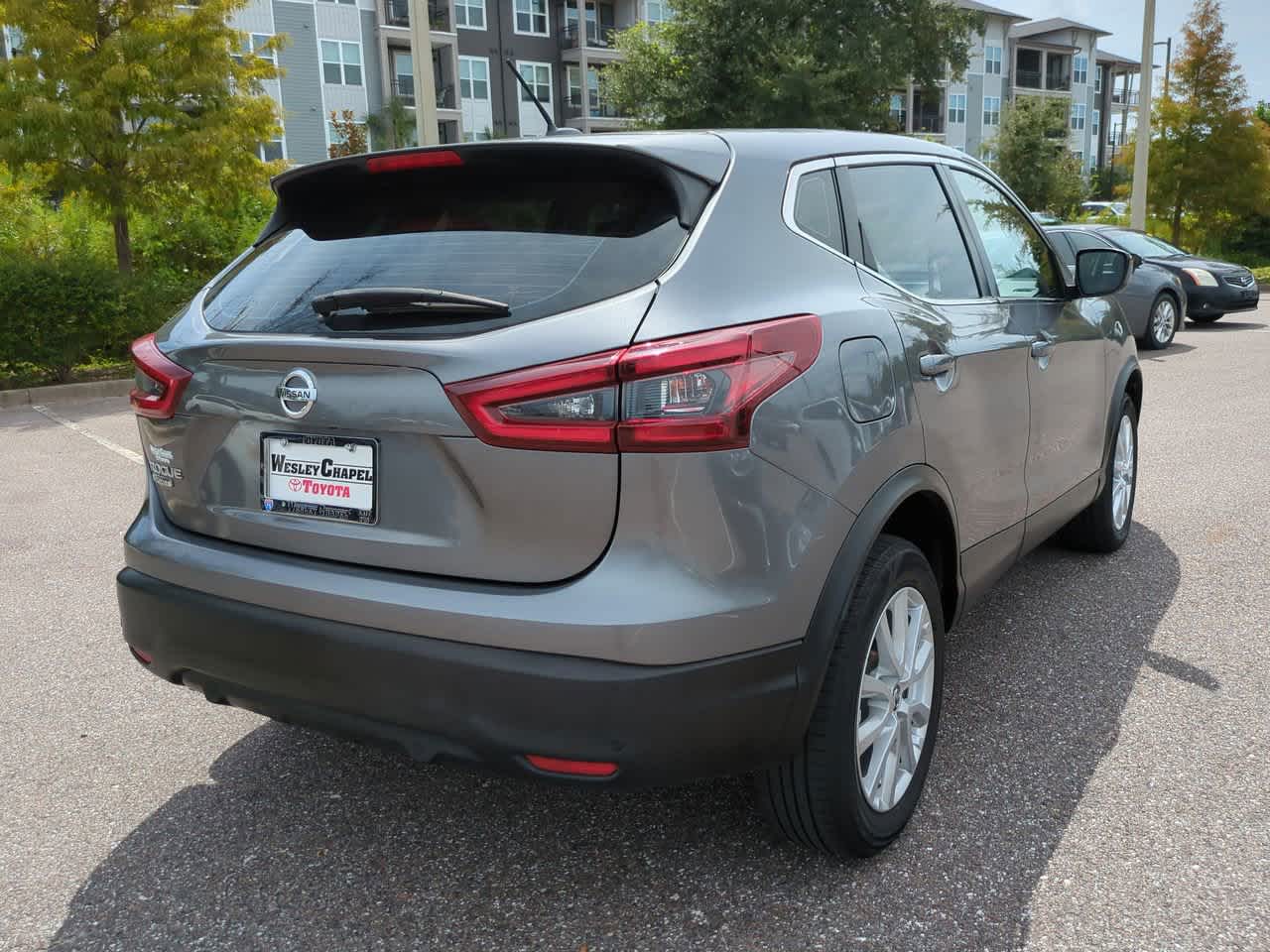 Thumbnail: 2021 Nissan Rogue Sport - 6