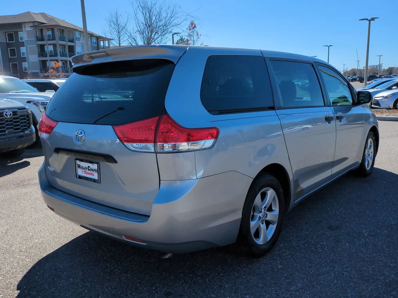 Thumbnail: 2014 Toyota Sienna - 6