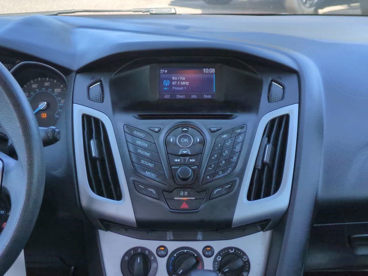 Thumbnail: 2014 Ford Focus - 17