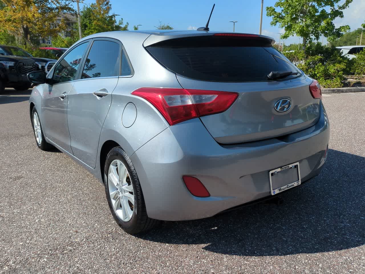 Thumbnail: 2014 Hyundai Elantra - 4