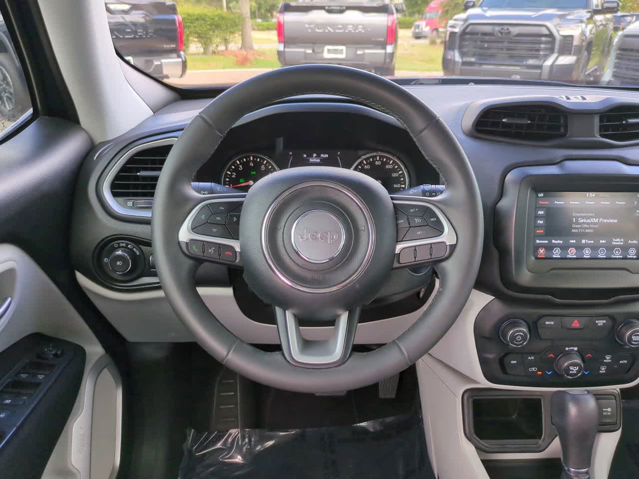 Thumbnail: 2018 Jeep Renegade - 15