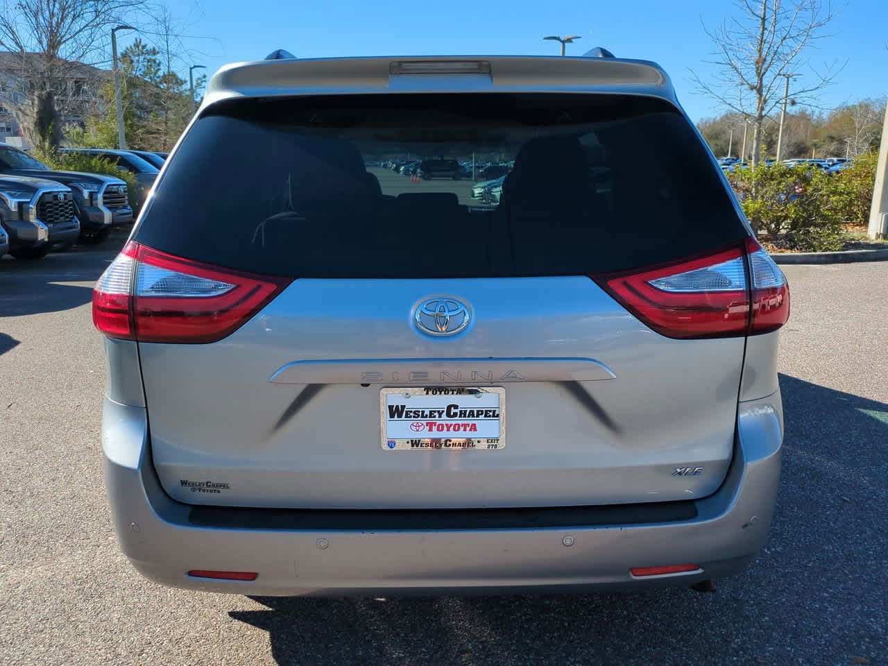 Thumbnail: 2017 Toyota Sienna - 5