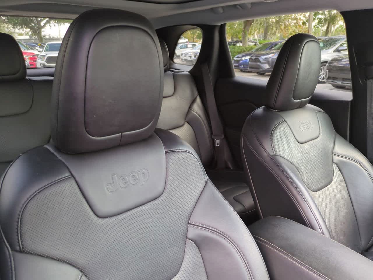 Thumbnail: 2021 Jeep Cherokee - 7