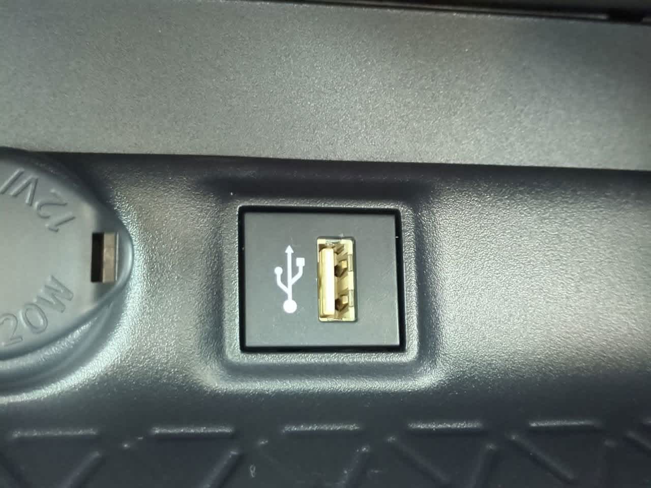 Thumbnail: 2025 Toyota RAV4 - 21