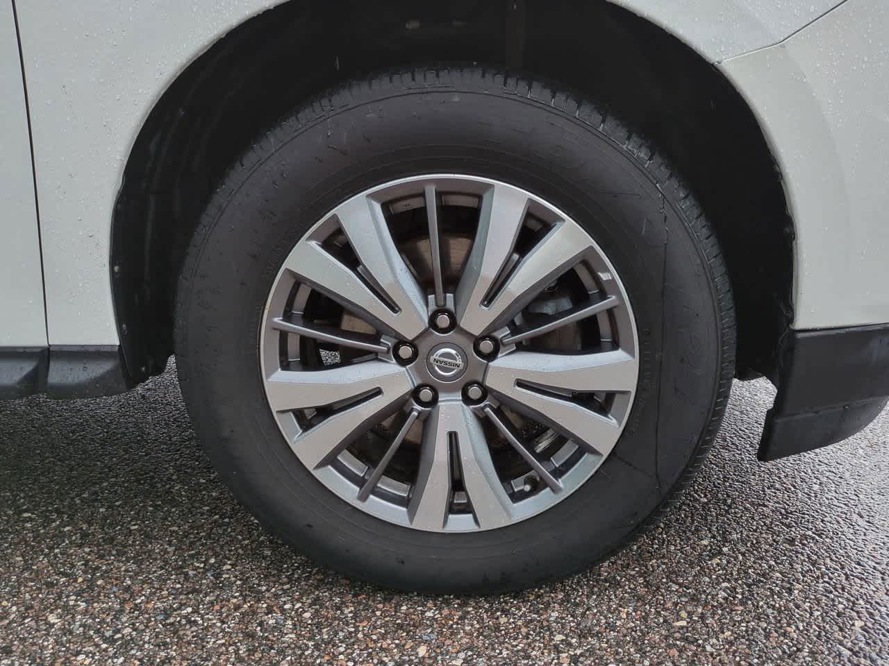 Thumbnail: 2020 Nissan Pathfinder - 10