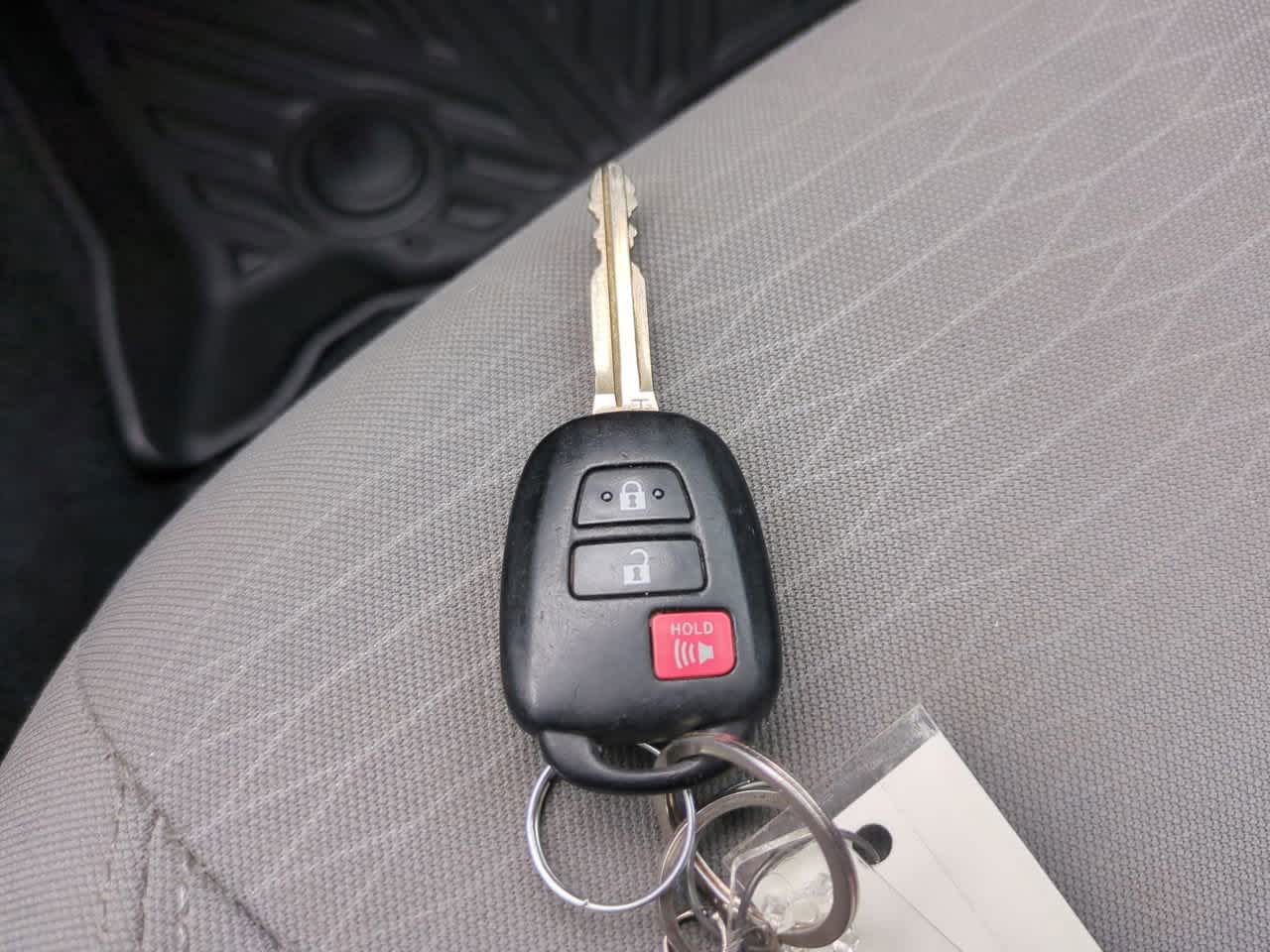 Thumbnail: 2016 Toyota Tacoma - 24