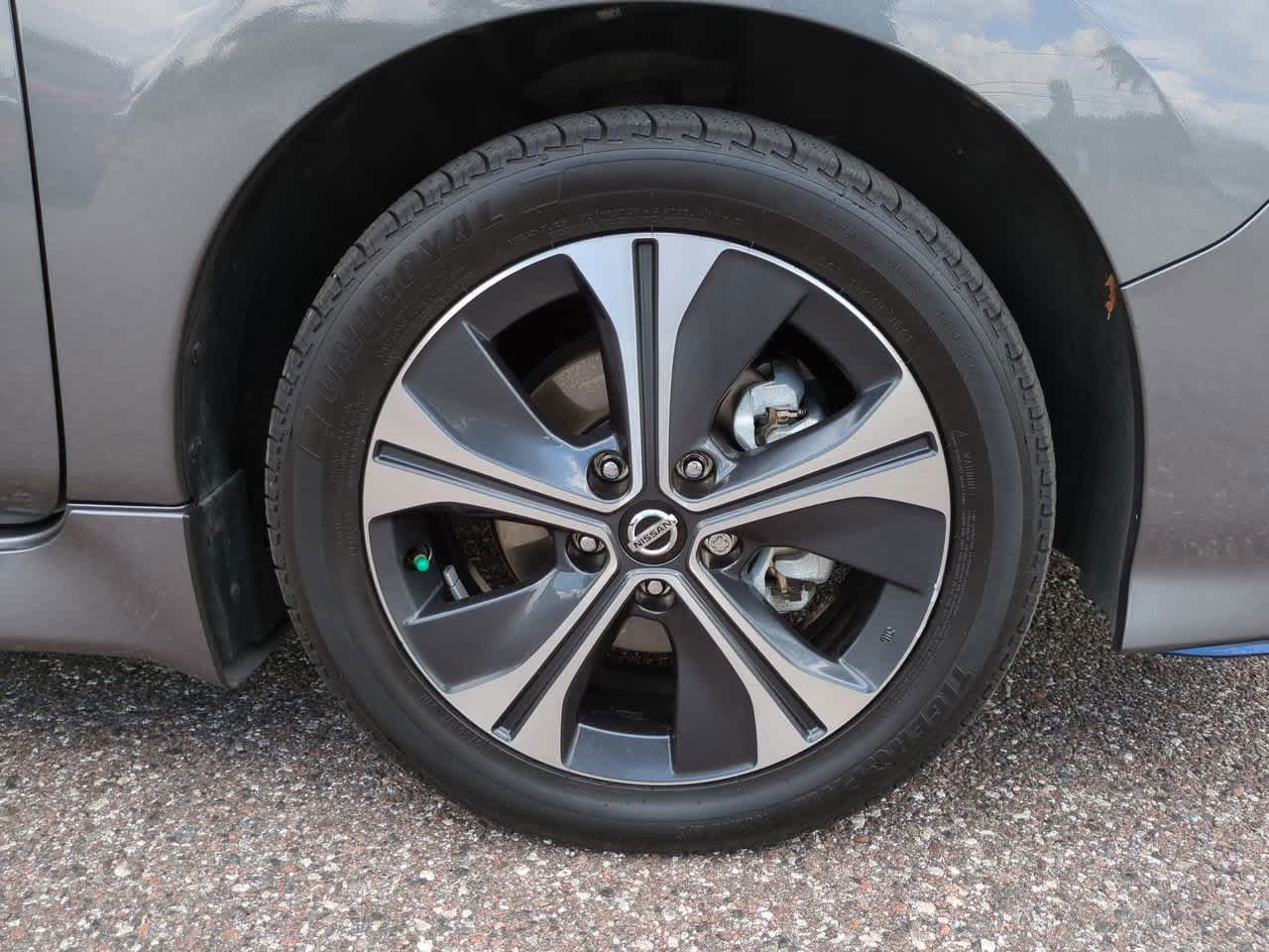 Thumbnail: 2022 Nissan Leaf - 11