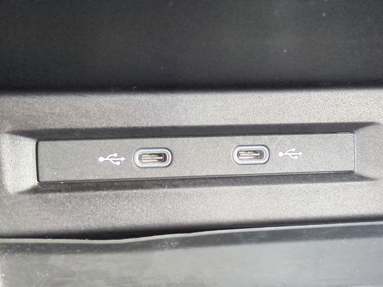 Thumbnail: 2023 Volkswagen Tiguan - 20