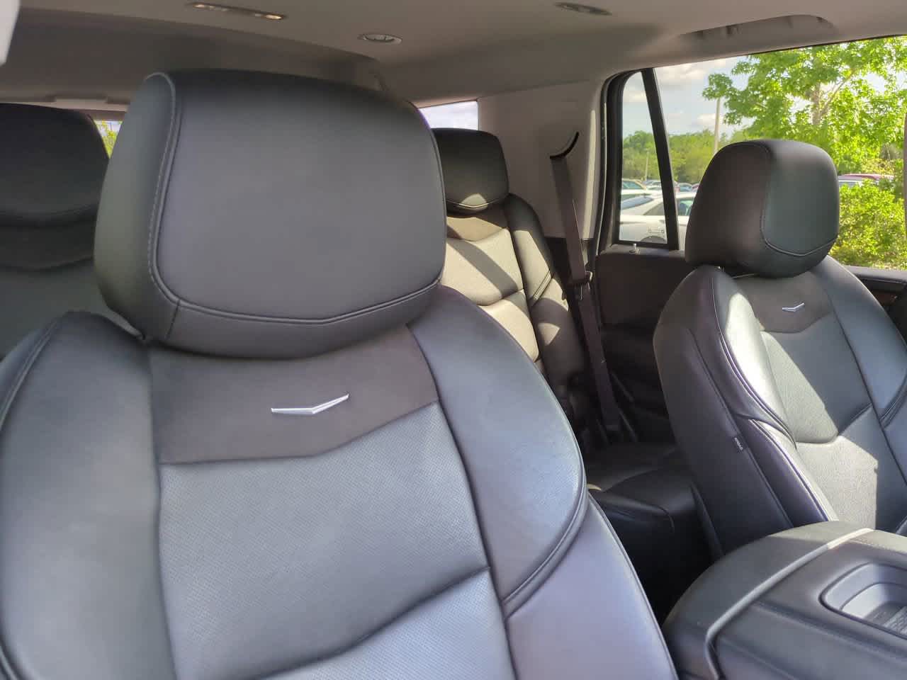 Thumbnail: 2019 Cadillac Escalade - 7