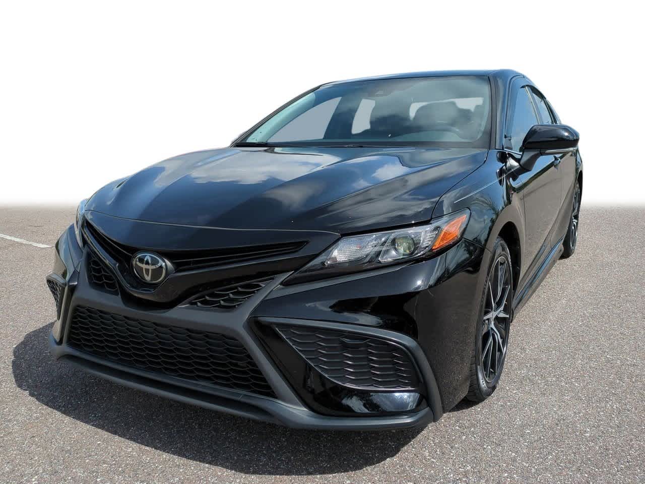 2023 Toyota Camry SE Hero Image