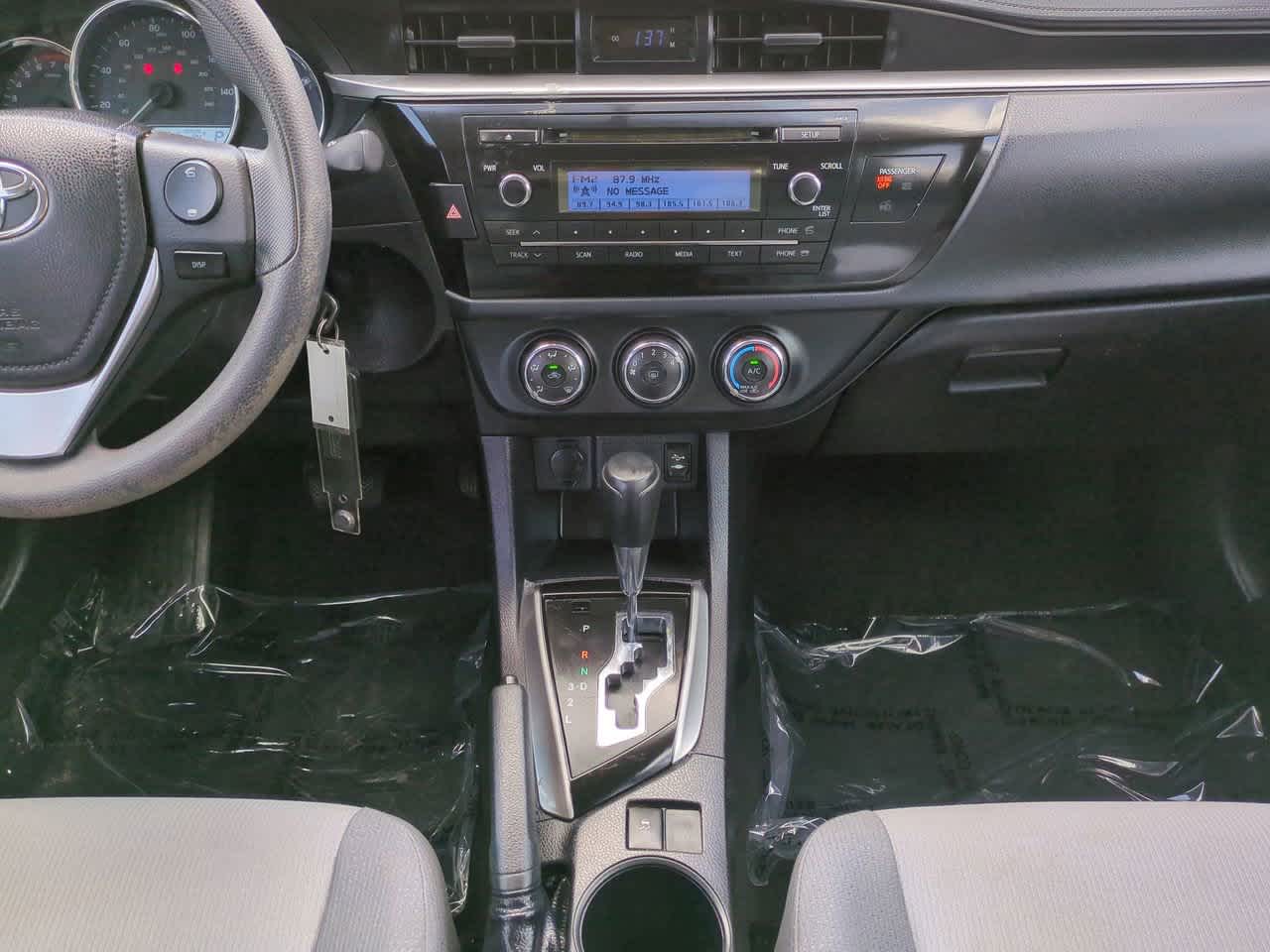 Thumbnail: 2015 Toyota Corolla - 18