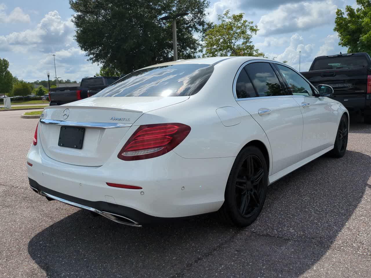Thumbnail: 2017 Mercedes-Benz E-Class - 6