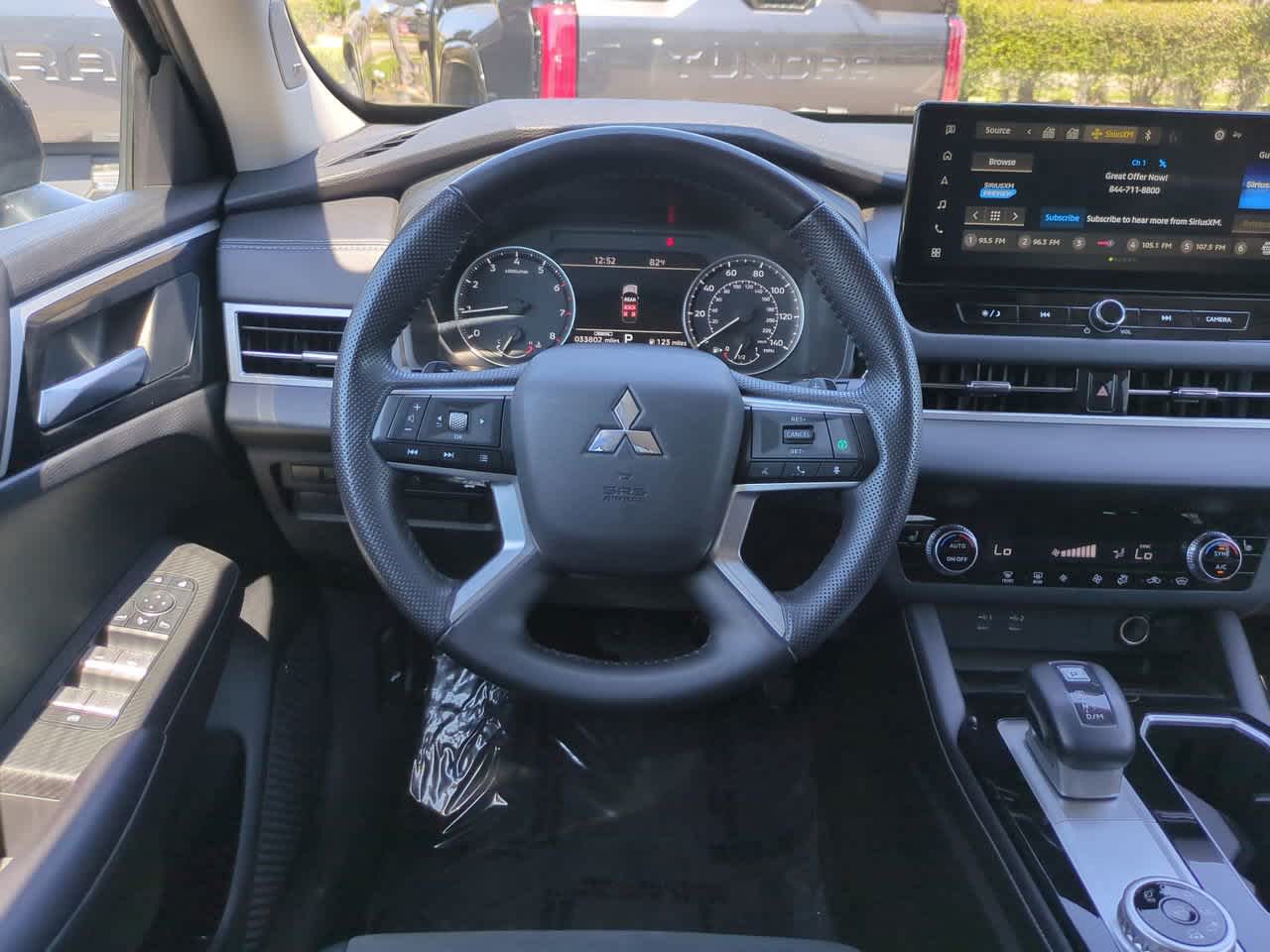 Thumbnail: 2025 Mitsubishi Outlander - 16