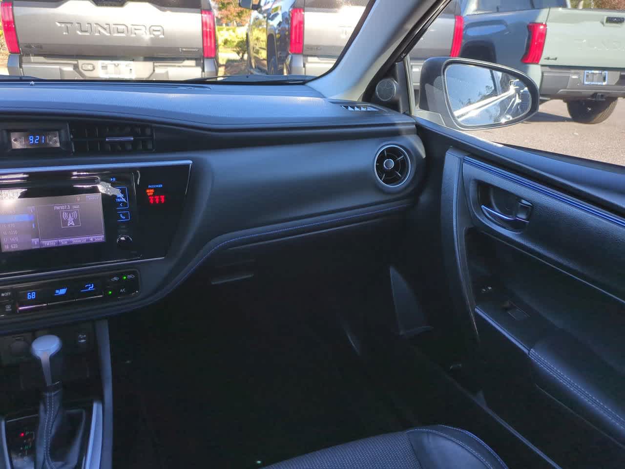 Thumbnail: 2018 Toyota Corolla - 16