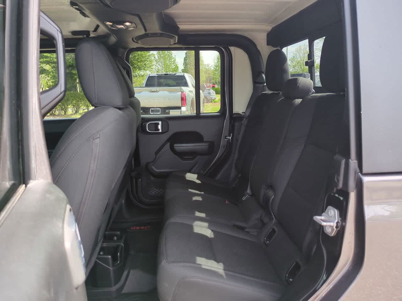 Thumbnail: 2020 Jeep Gladiator - 13