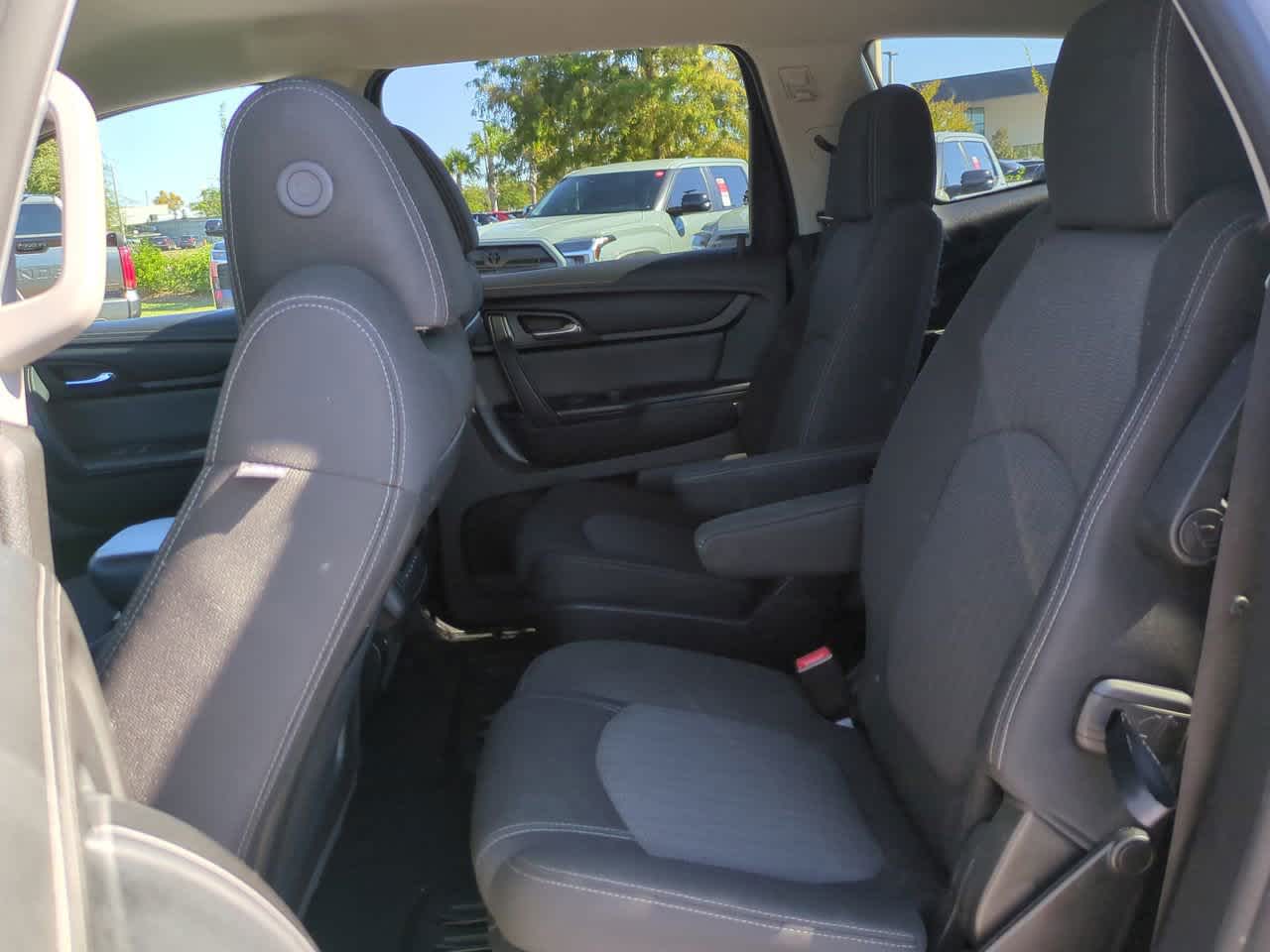 Thumbnail: 2017 Chevrolet Traverse - 14