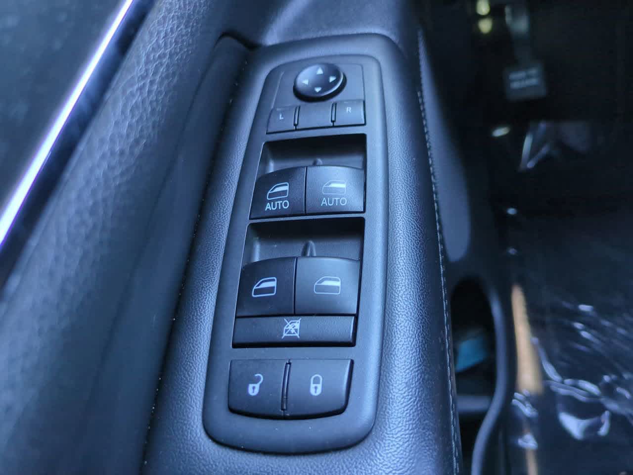 Thumbnail: 2018 Jeep Grand Cherokee - 23