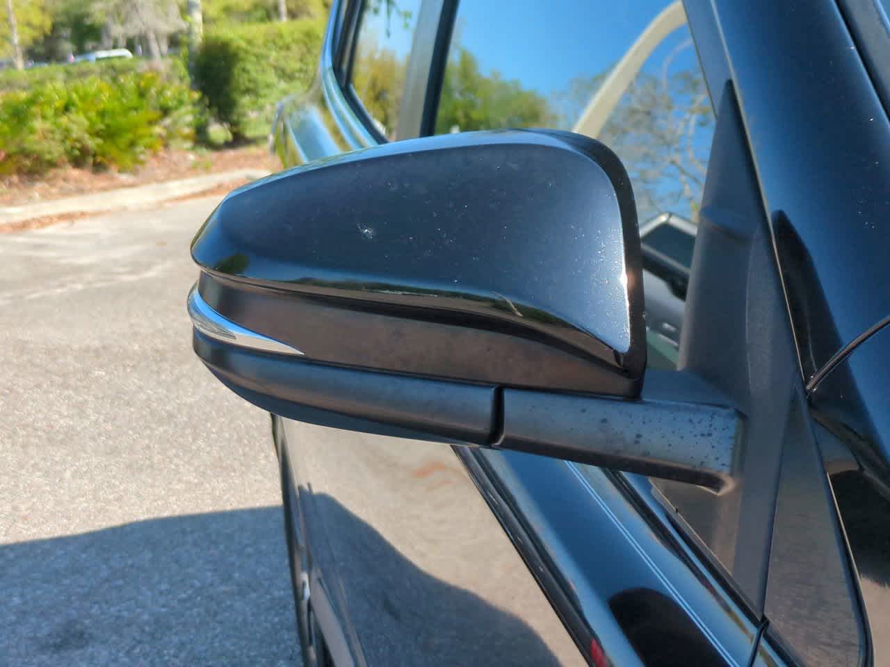 Thumbnail: 2016 Toyota RAV4 - 12