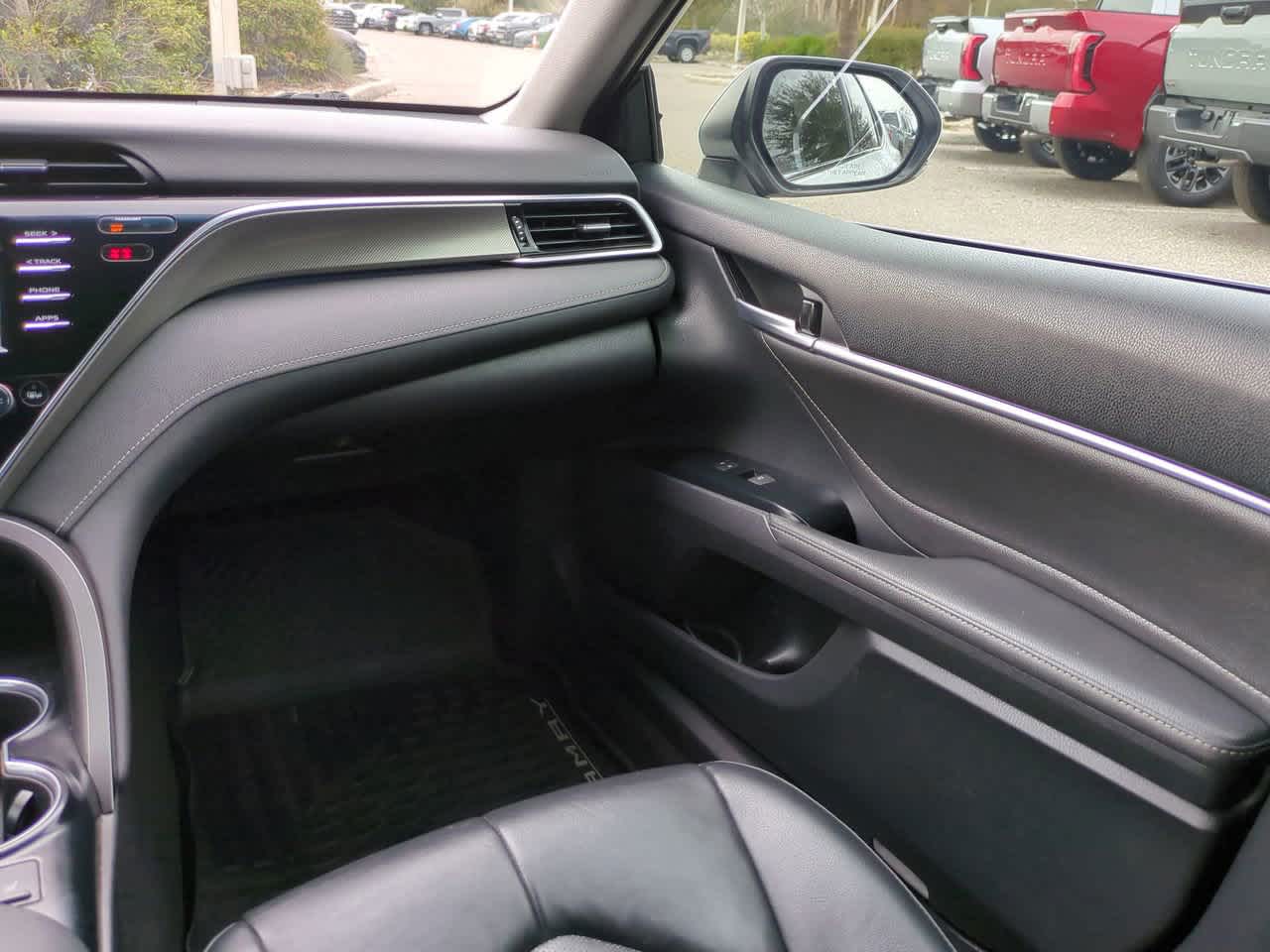 Thumbnail: 2018 Toyota Camry - 16