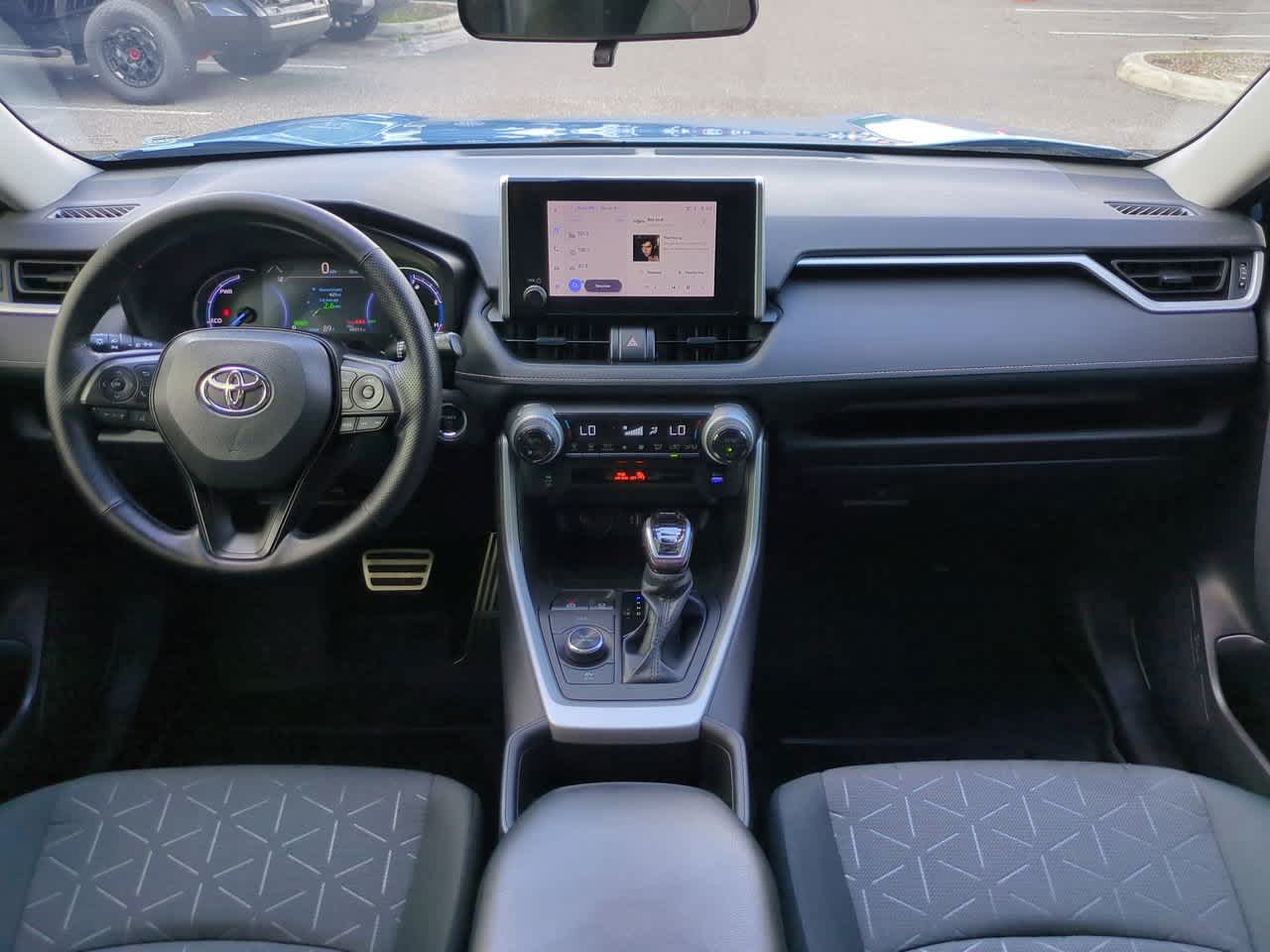 Thumbnail: 2023 Toyota RAV4 - 14