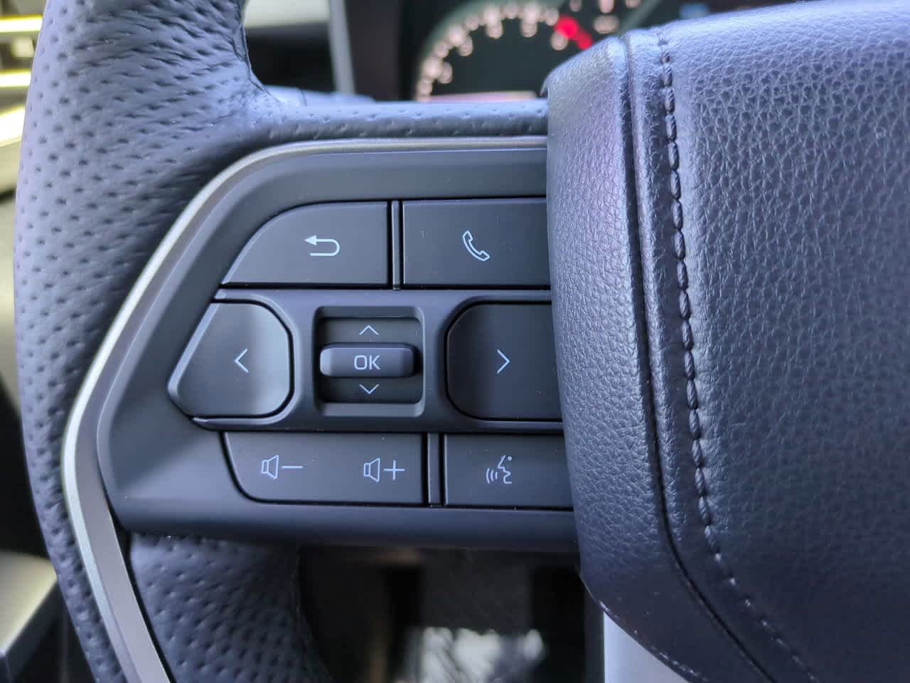 Thumbnail: 2025 Toyota Tundra - 23