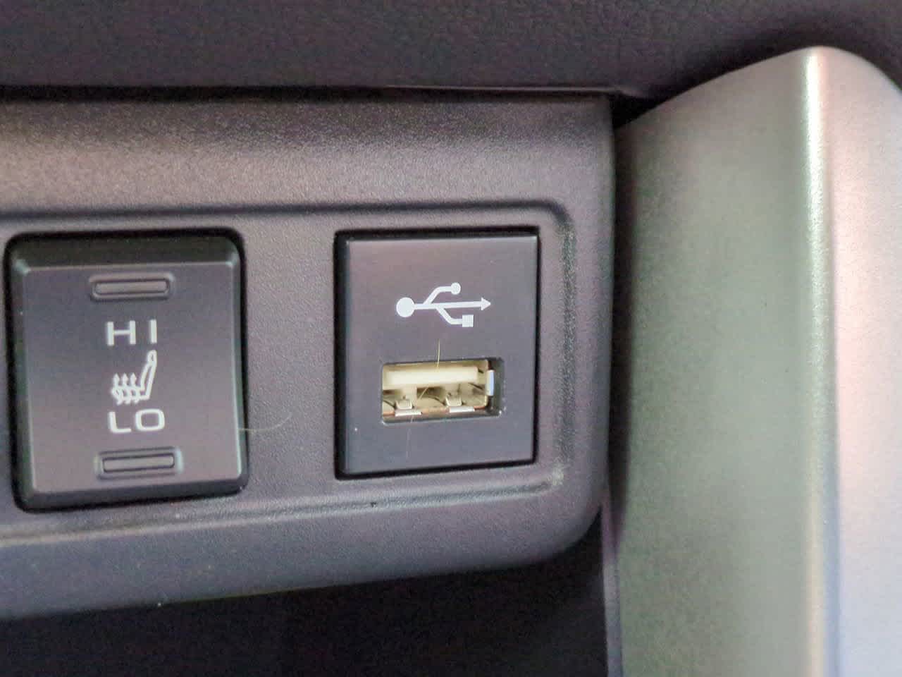 Thumbnail: 2022 Toyota Corolla Cross - 21