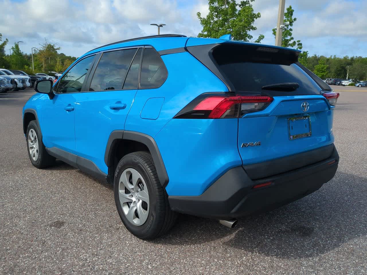 Thumbnail: 2021 Toyota RAV4 - 4