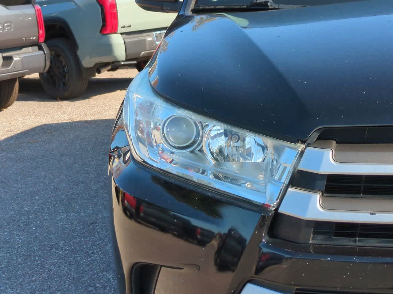 Thumbnail: 2018 Toyota Highlander - 10