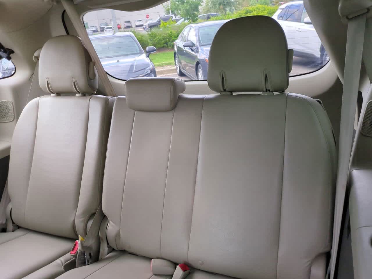 Thumbnail: 2011 Toyota Sienna - 13