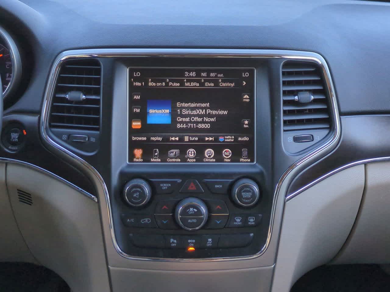 Thumbnail: 2015 Jeep Grand Cherokee - 17