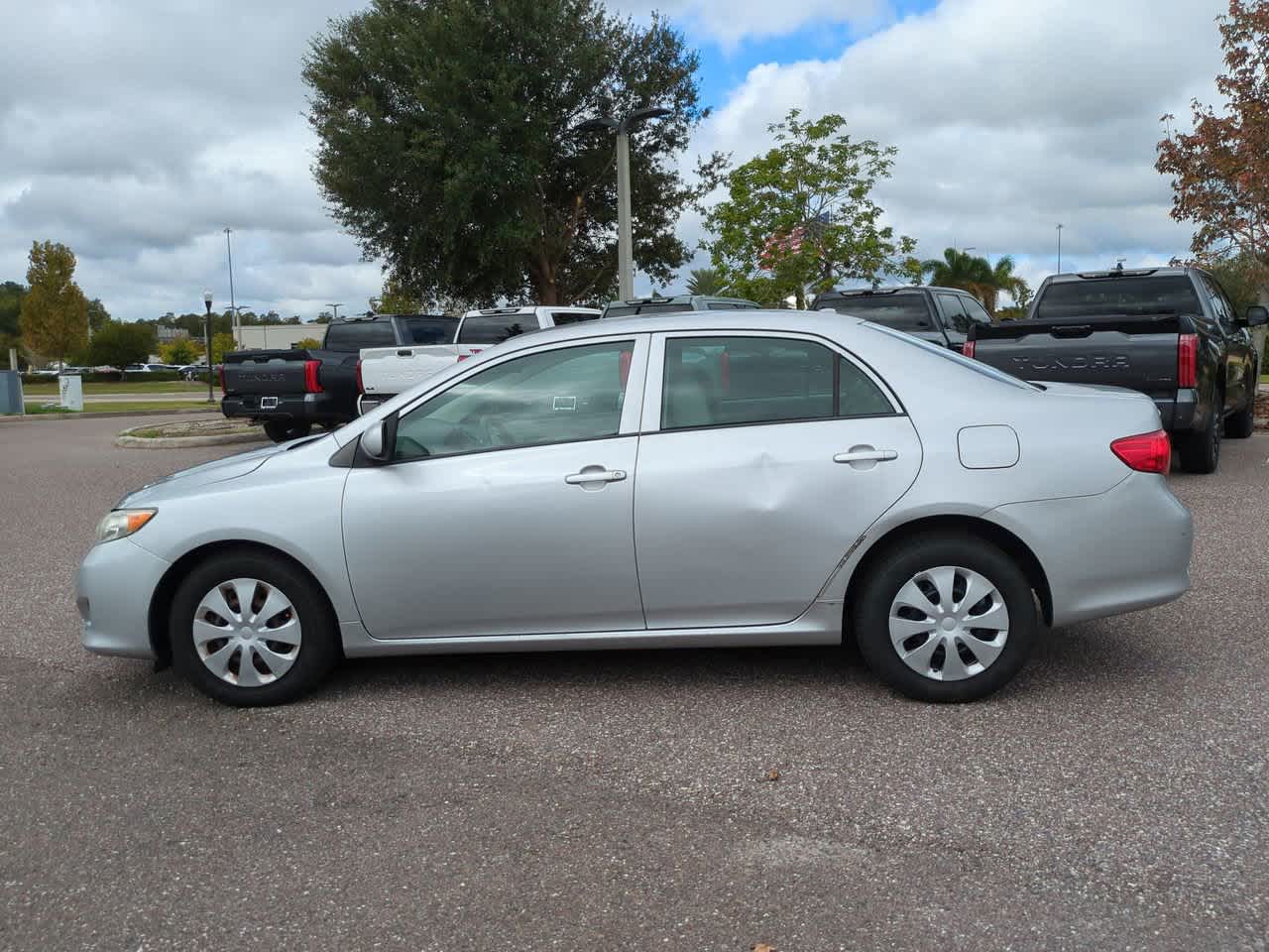 Thumbnail: 2009 Toyota Corolla - 3