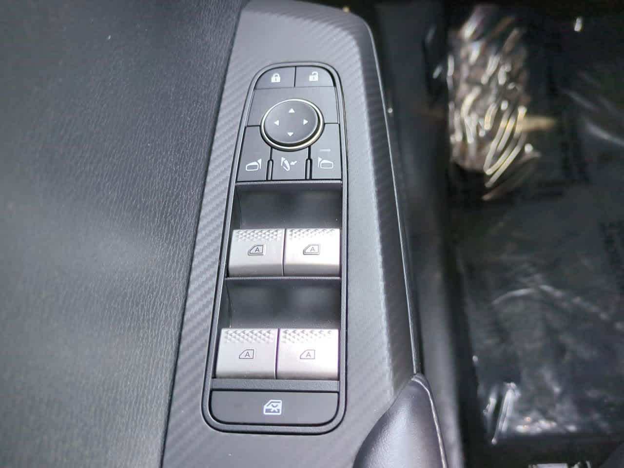 Thumbnail: 2025 Mitsubishi Outlander - 24